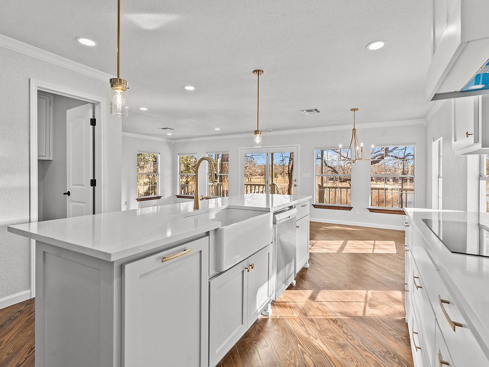1st image of 1701 E Lake Dr