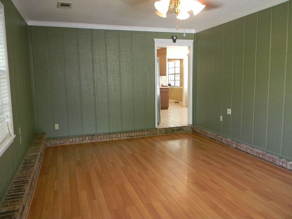 Rec room for pool or football