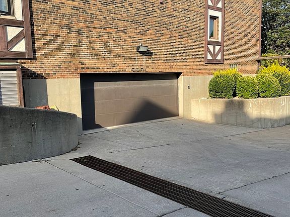 4th image of 10355 Menard Ave #2-219