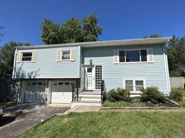 9 Deborah Dr, Piscataway, NJ 08854