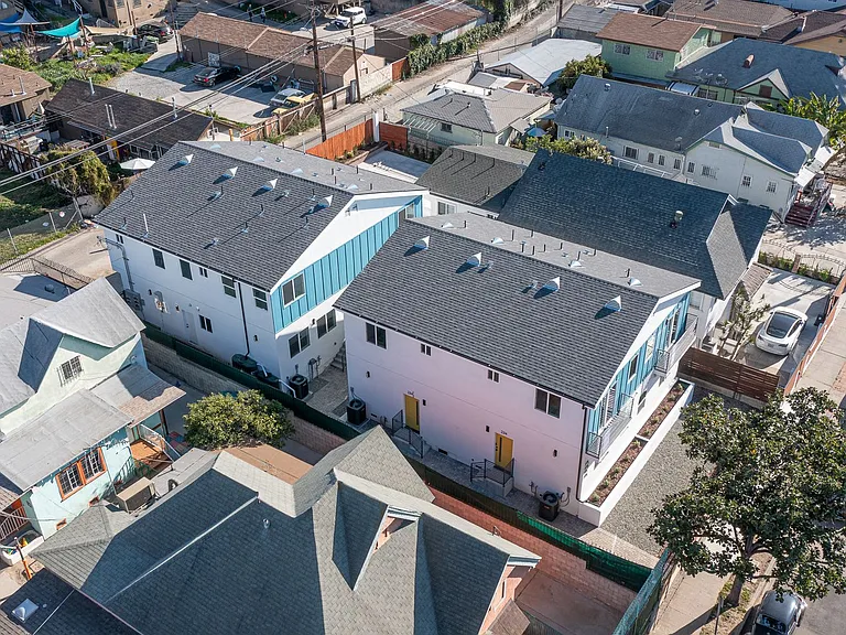 3 & 4 Bed 2-Story Townhomes with Covered Parking Spots Available! — Photo 18