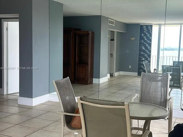 11111 NW Biscayne Blvd #11 — Photo 6