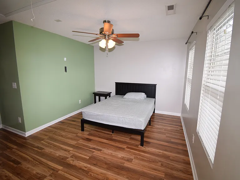 136 Penry Ln — Photo 20