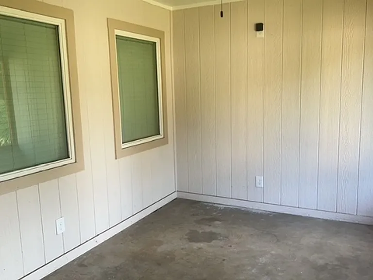 104 Varsity Cir — Photo 36