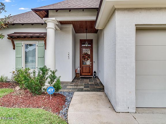3rd image of 223 Country Park Dr