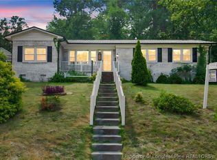 805 Shadowlawn Dr, Fayetteville, NC 28303