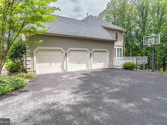 3rd image of 1284 Cobble Pond Way