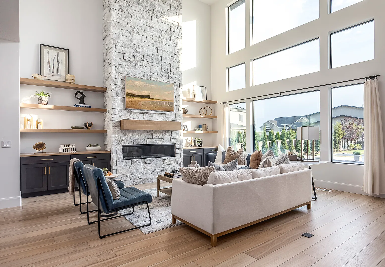 7 bed, 7640 sqft, $10,000 — Photo 4