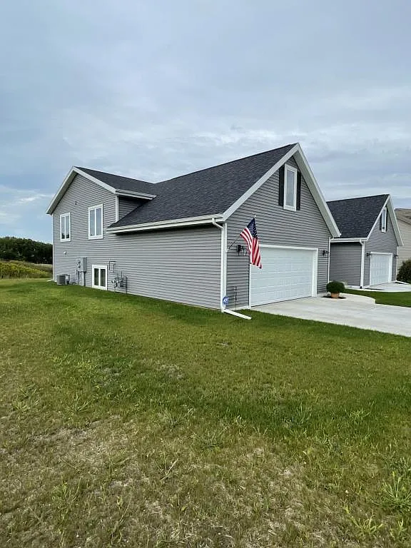 510 Ford Dr — Photo 2