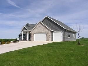 4th image of N5288 Moldenhauer Dr