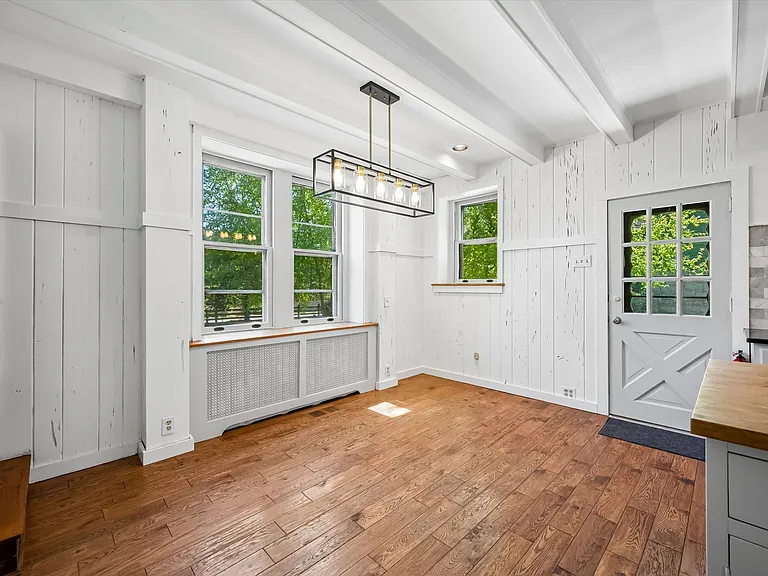 416 E Athens Ave — Photo 9