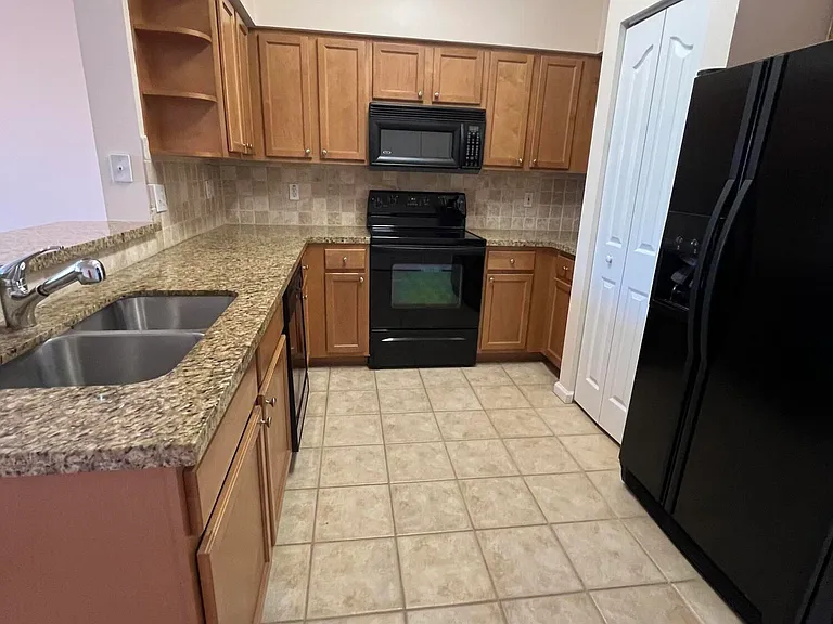 276 Murcia Dr #310 — Photo 9
