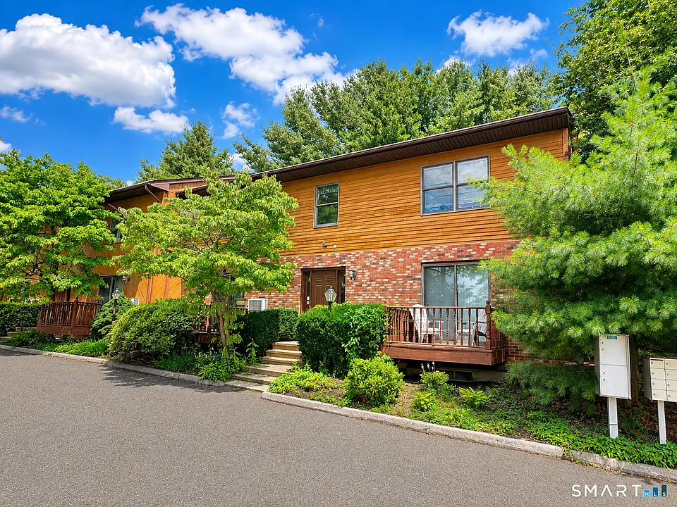 37 E Albert St #1