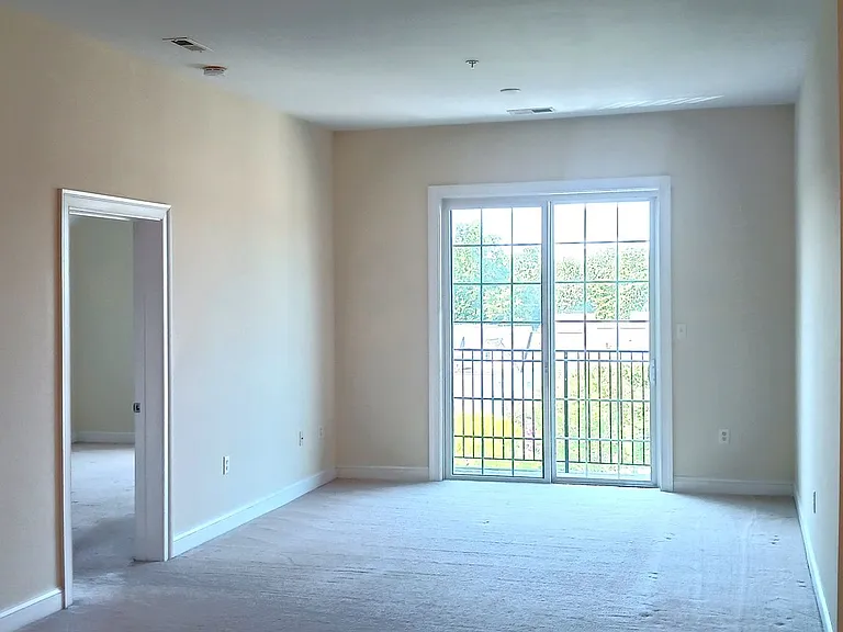 5215 Center St #405 — Photo 4