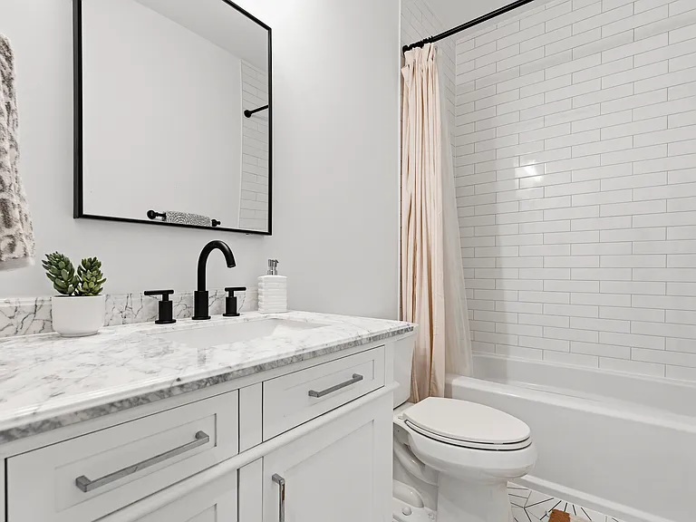 6806 Farragut Ave — Photo 35