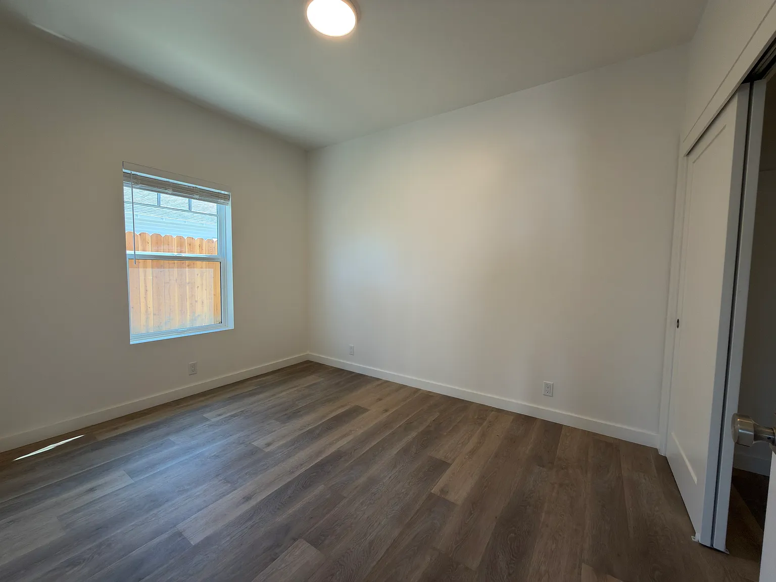 210 S Voluntario St — Photo 4