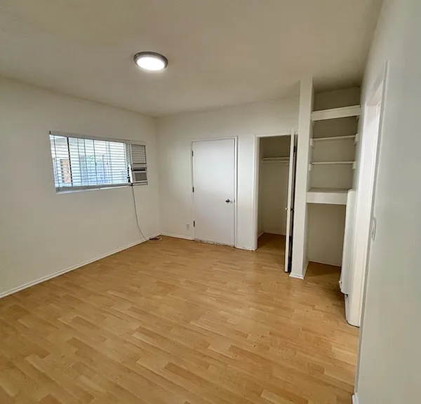 6637 Franklin Ave #8 — Photo 1