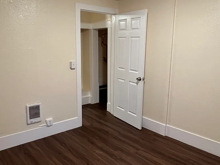 2575 Lee St SE — Photo 16