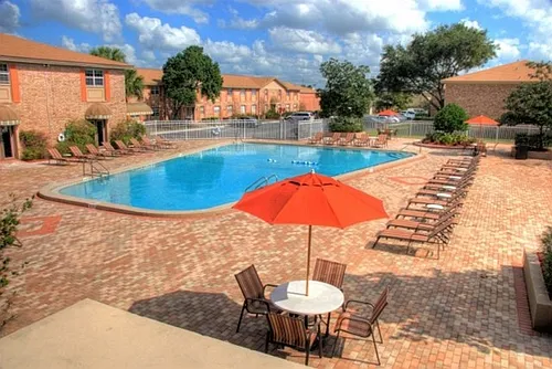 448 Banyon Tree Cir #206 Photo 1