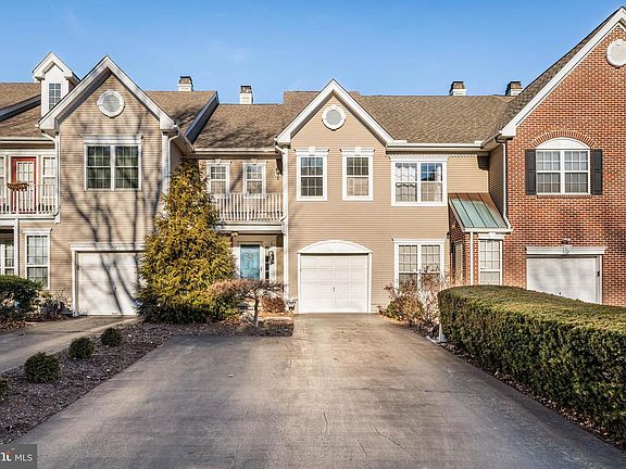 2nd image of 160 Lemonton Way