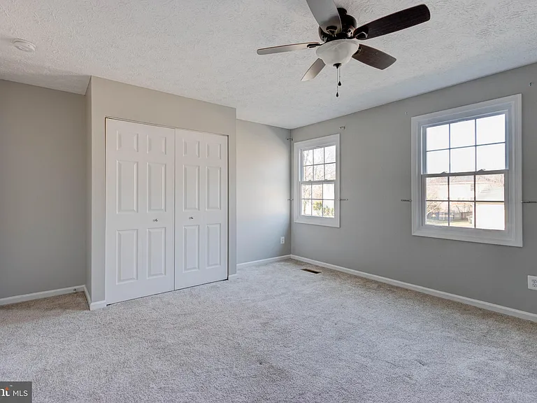 7925 Carriage Dr — Photo 23