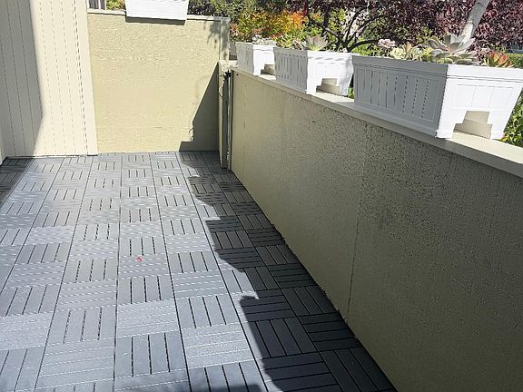 Private outdoor deck