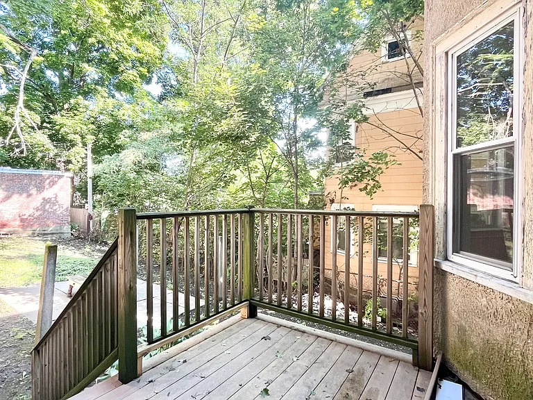 19 Park View St — Photo 13
