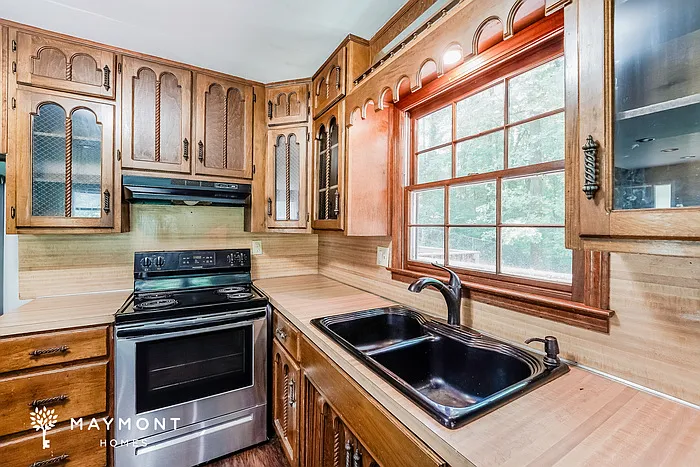 101 Moss Rock Ln — Photo 8