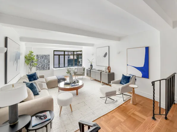 25 West 54th Street 8H image 2 of 14