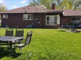 7011 Kendal St, Dearborn, MI 48126