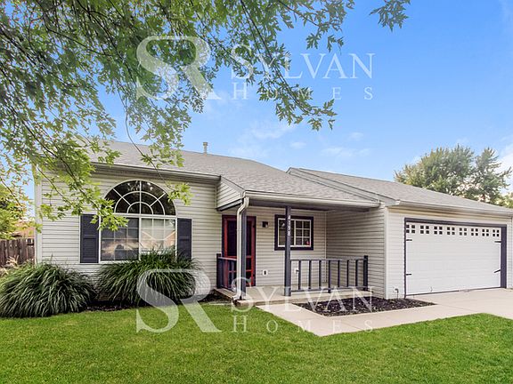 3rd image of 4198 Knollwood Ct