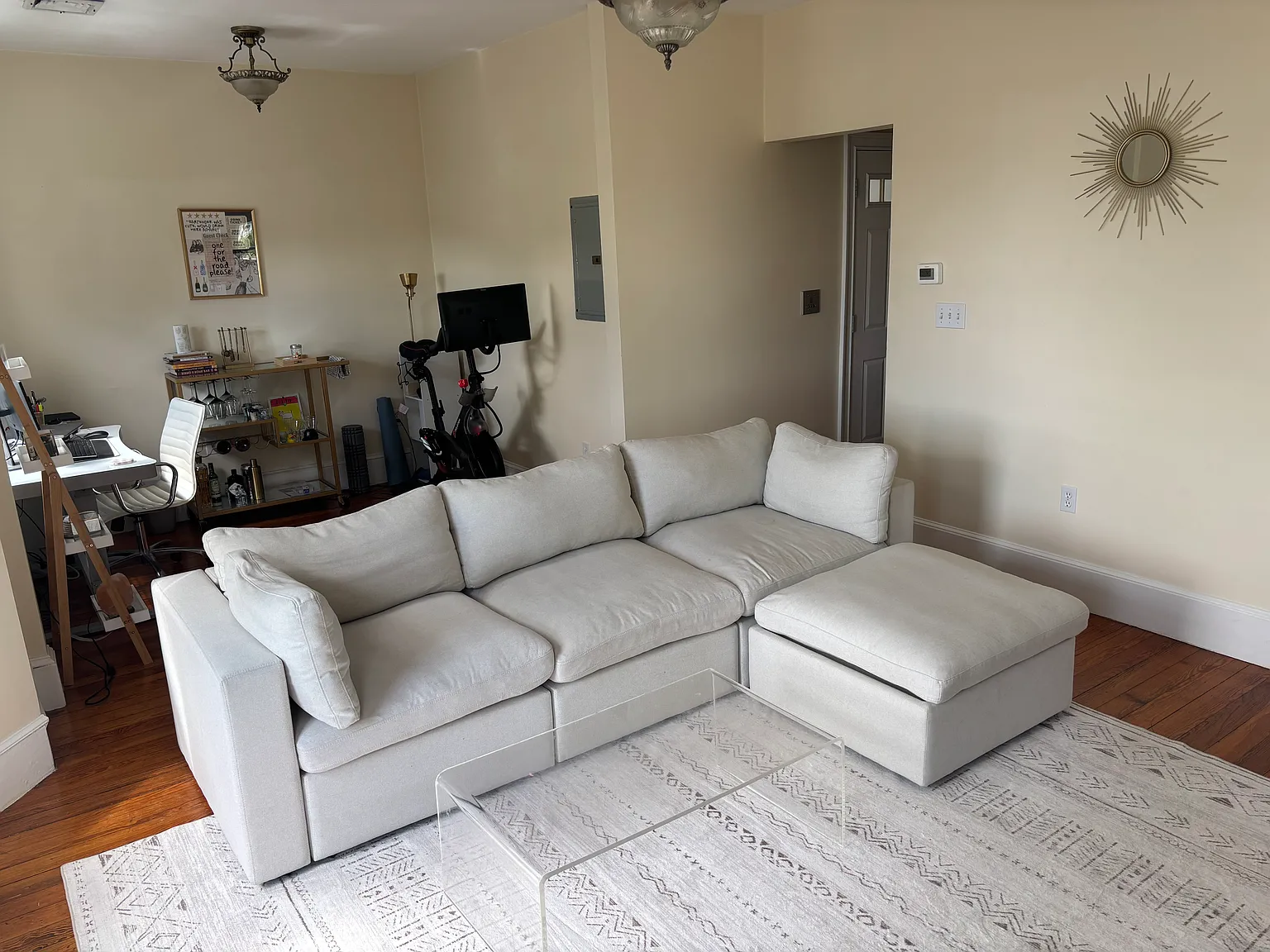 2 bed, 950 sqft, $3,500 — Photo 4