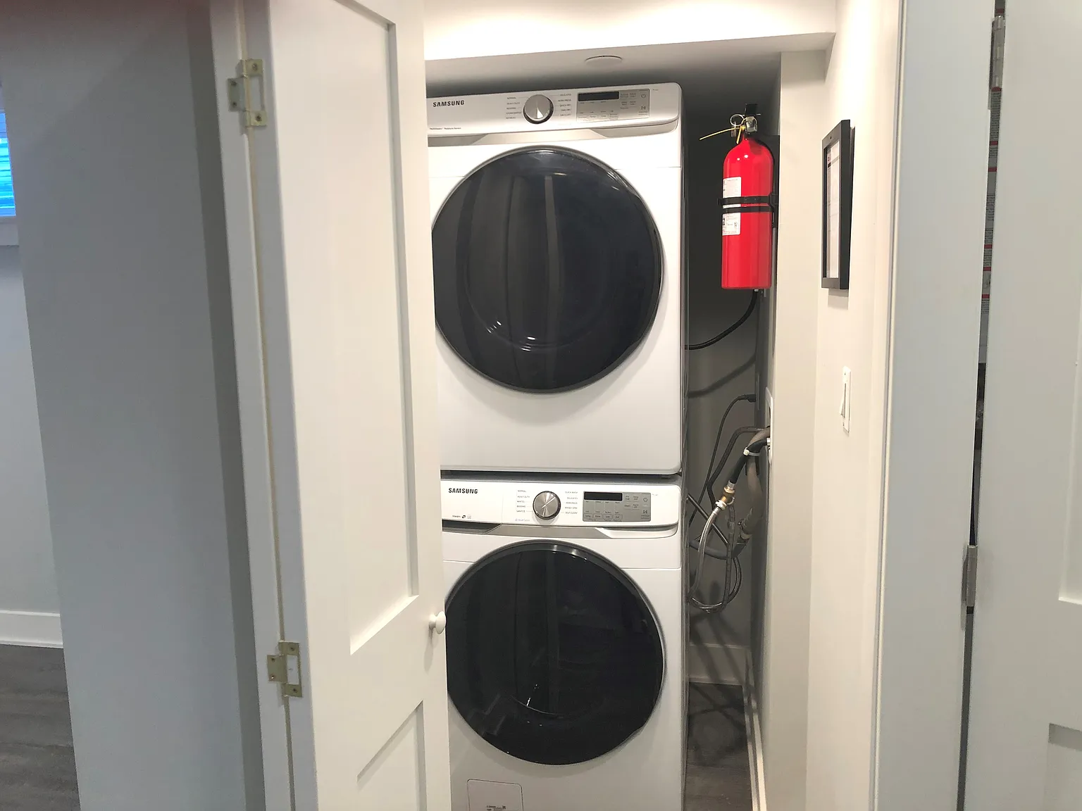 2 bed, 1000 sqft, $2,900 — Photo 3