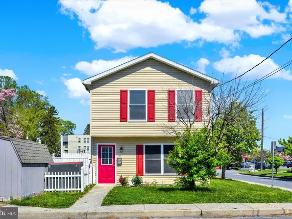 19 S Chestnut St, Mechanicsburg, PA 17055