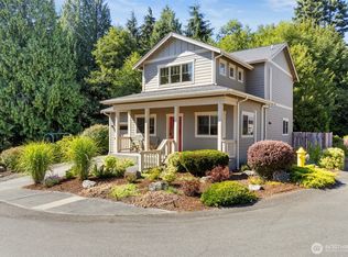 25879 Arklow Pl NE, Kingston, WA 98346