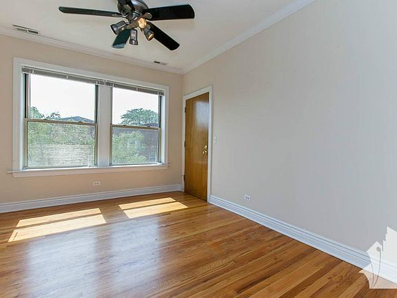 2nd image of 1212 W Waveland Ave #2B