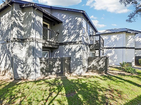 35-web-or-mls-50 Arthur Rd 210-S0411-003