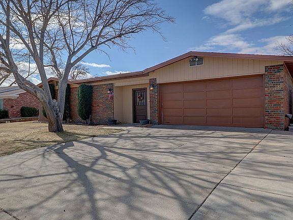 3rd image of 2031 Crescent Dr