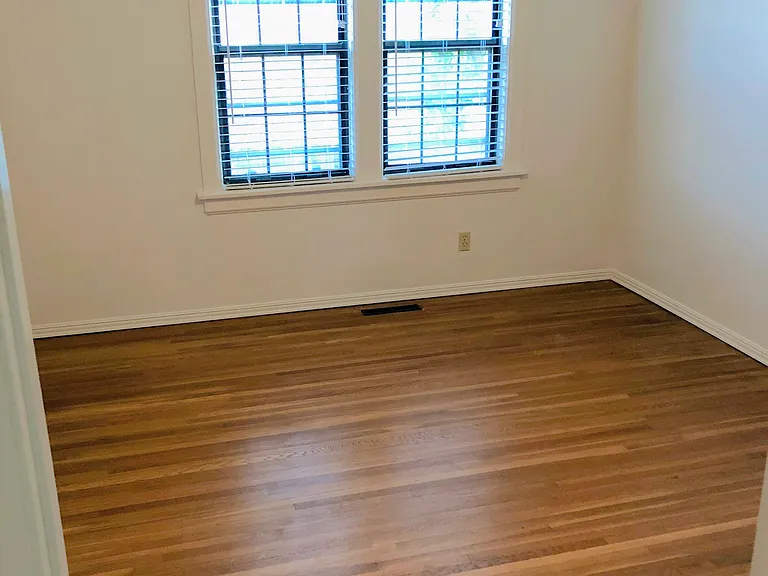 429 W Randle Mnr — Photo 4