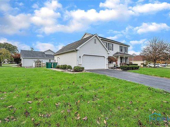 2nd image of 903 Orchard Dr
