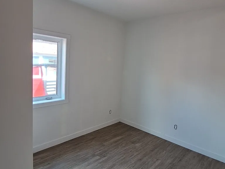 831 5th Ave N #3 — Photo 8