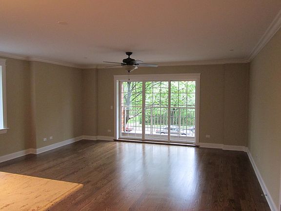 4th image of 909 Harlem Ave APT 2S