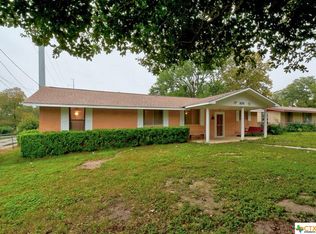 101 Huff St, Luling, TX 78648