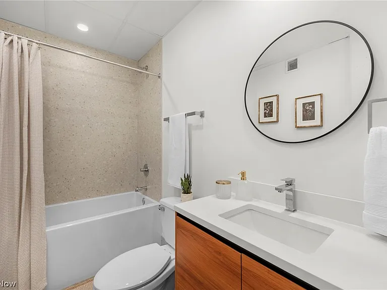 14650 Detroit Ave #405 — Photo 21