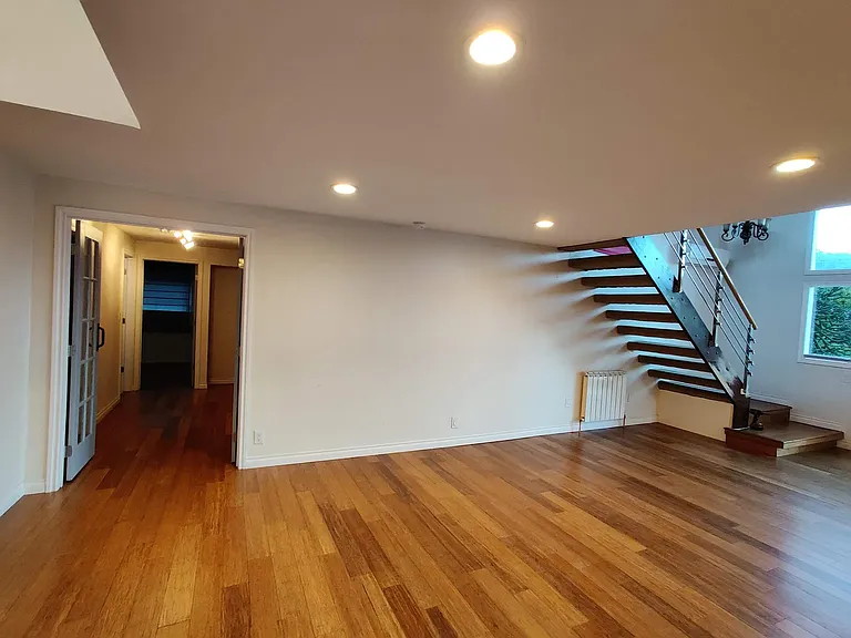4239 NE 125th St — Photo 11