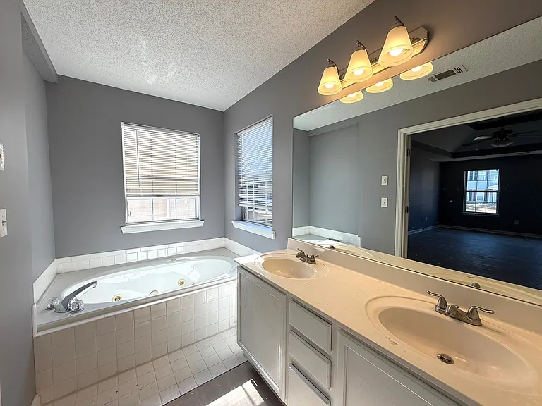 2205 Springer Walk — Photo 18