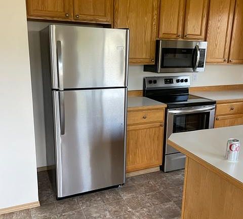 5th image of 21501 41st Ave E