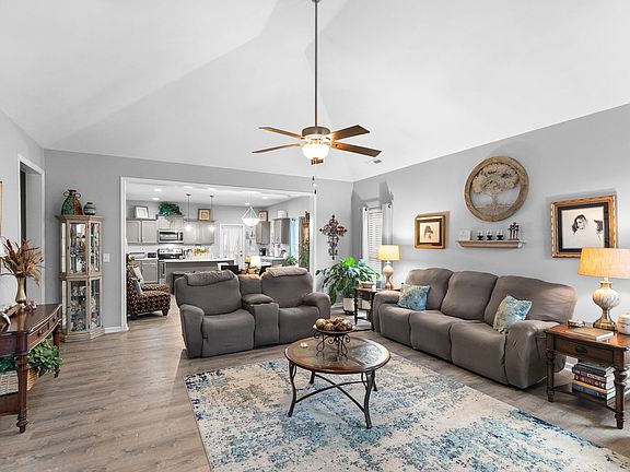 5th image of 260 Sterling Pl