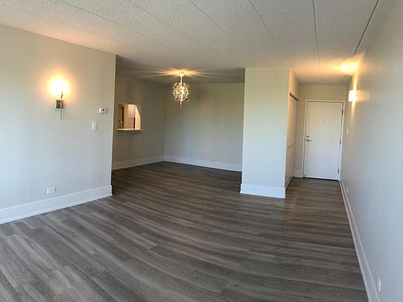 5th image of 637 E Woodland Park Ave APT 303