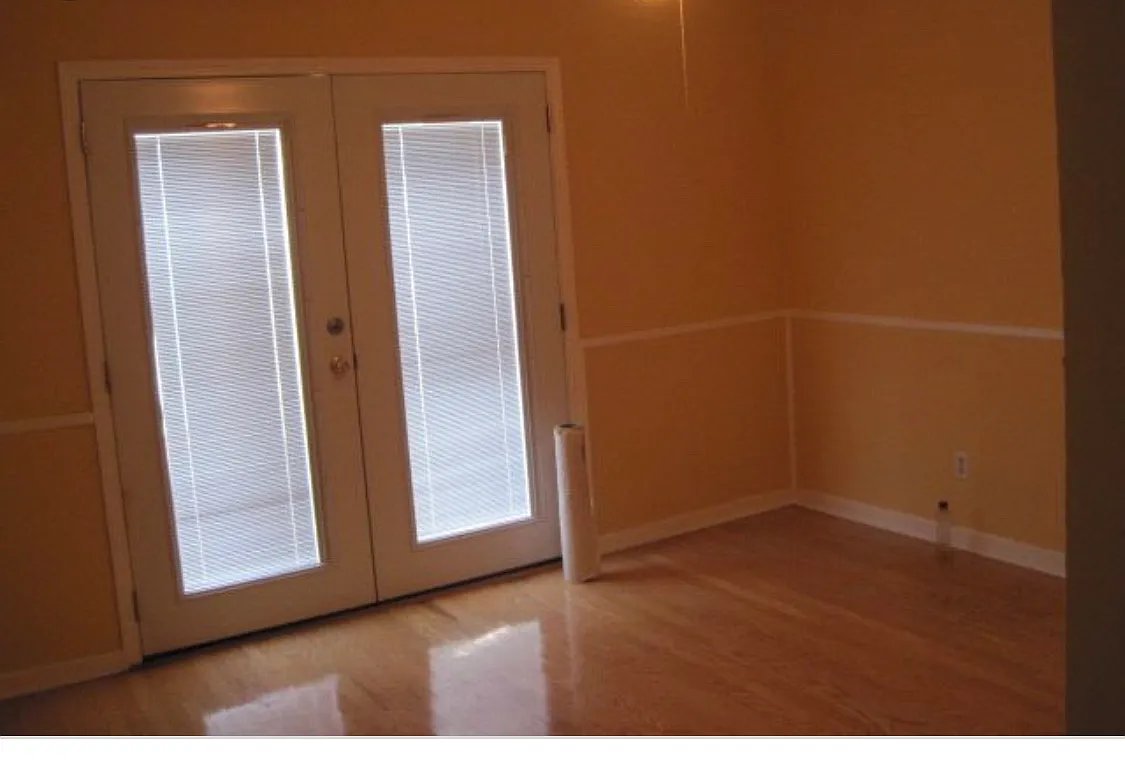 4408 Idlewood Ln photo 1
